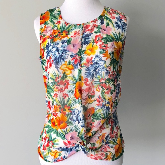 Tropical Twist Tie Top - Picture 2 of 5